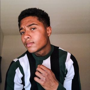 Meet your Posher, Johnathan